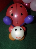 Фигура из шаров "Божья коровка"