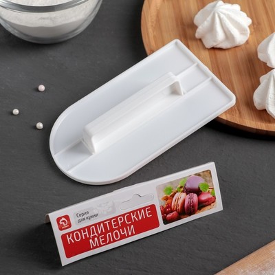 Скребок кондитерский Доляна, 15×8×3 см, с ручкой