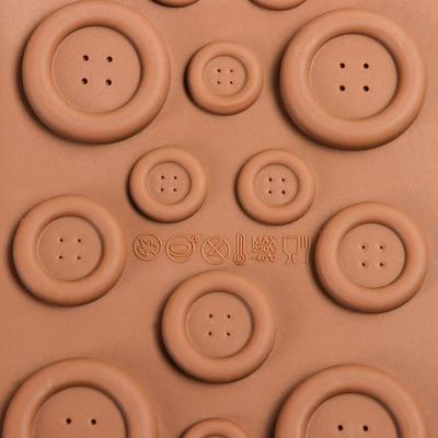Форма для льда и шоколада Доляна «Пуговки», 22×10,5 см, 19 ячеек, цвет шоколадный