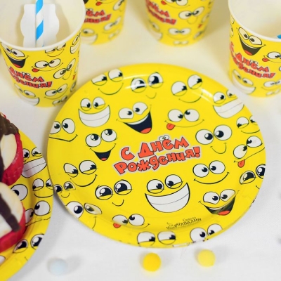Набор бумажной посуды "С Днём Рождения", смайлики