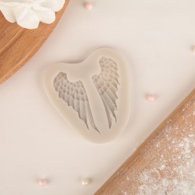Молд силиконовый «Крылья», 7×6,5 см