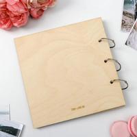 Книга пожеланий в деревянной обложке «Резная», дерево с золотом, 21 х 21 см.