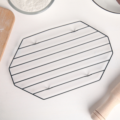 Решётка для глазирования и остывания кондитерских изделий «Октаэдр», 25×15×1,8 см, цвет чёрный