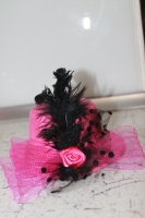 Карнавальная шляпка розовая на прищепках