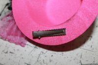 Карнавальная шляпка розовая на прищепках