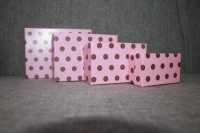 Коробка розовая в горох, прямоугольные