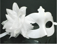Карнавал маска белая с цветком